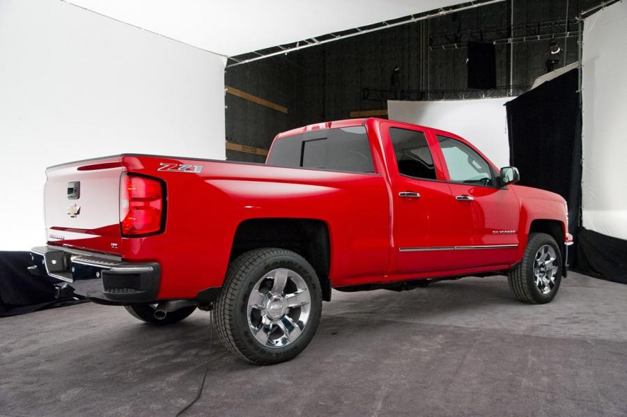  Chevrolet Silverado 2014 года  (фото 24 из 104)